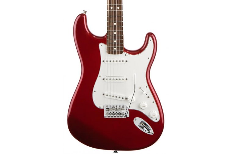 Fender Standard Stratocaster - RW CAR