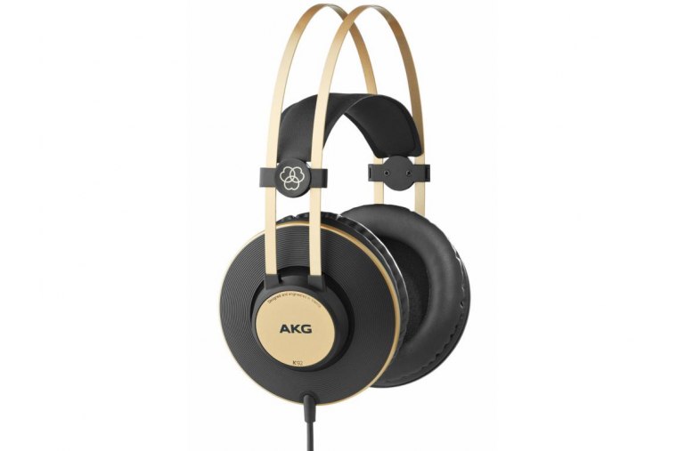 AKG K-92